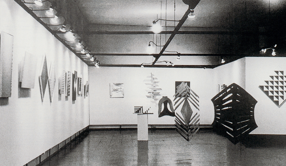 Montagem da retrospectiva no MAM-SP, 1980