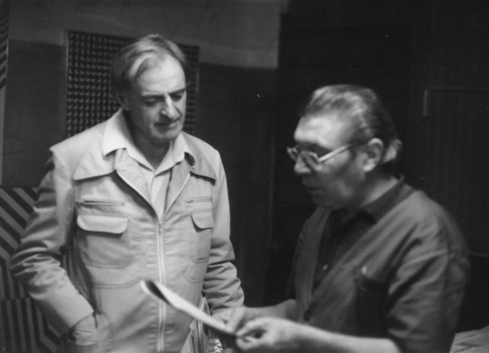 Sacilotto com Walter Zanini no ateliê, sem data