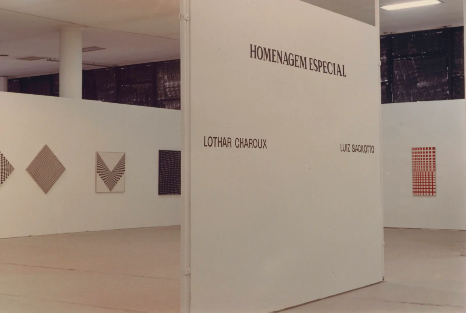 Sala especial em homenagem a Sacilotto e Lothar Charoux no "IV Salão Paulista de Arte Contemporânea", no Pavilhão da Bienal de São Paulo, 1986