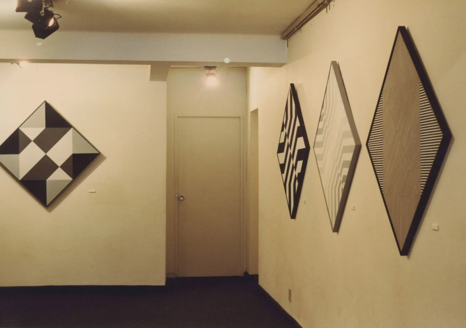 Exposição "Intermutações" na Galeria Choice, em São Paulo, 1986