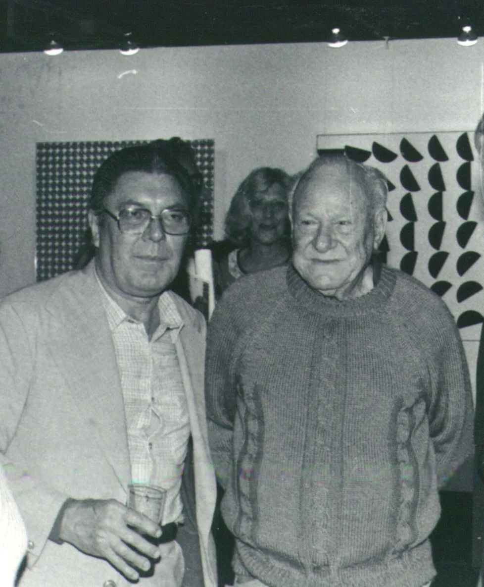 Sacilotto e Alfredo Volpi na abertura da exposição retrospectiva do artista, "Expressões e concreções", no MAM-SP, 1980